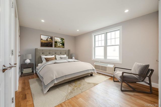 661 W Broadway 404, Long Beach, NY 11561