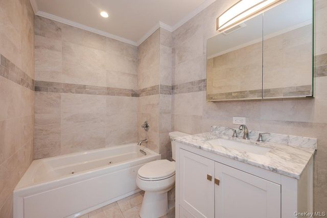 661 W Broadway 404, Long Beach, NY 11561