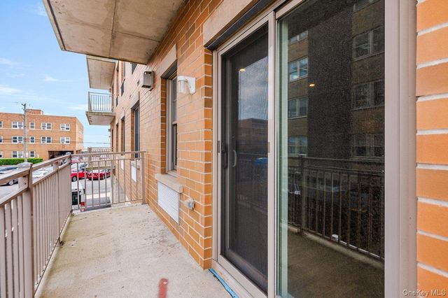 661 W Broadway 404, Long Beach, NY 11561