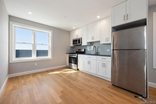 661 W Broadway 404, Long Beach, NY 11561