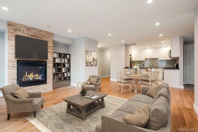 661 W Broadway 404, Long Beach, NY 11561