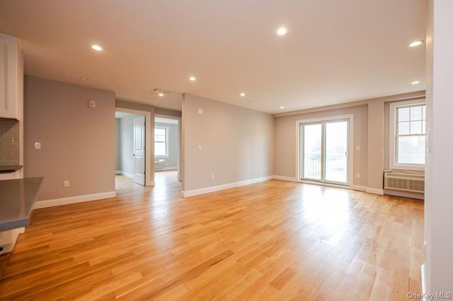 661 W Broadway 404, Long Beach, NY 11561