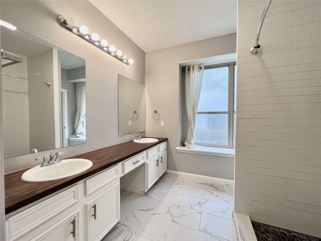 11917 Meadowfire DR, Austin, TX 78758