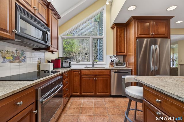 13 Brandon Lane 13, Stonington, CT 06355