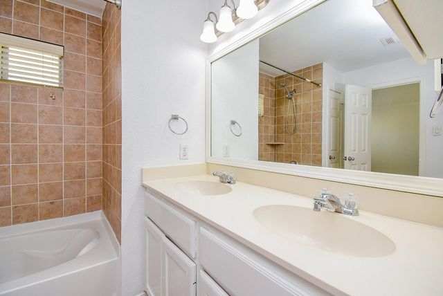 2202 Naomi Street 3, Houston, TX 77054