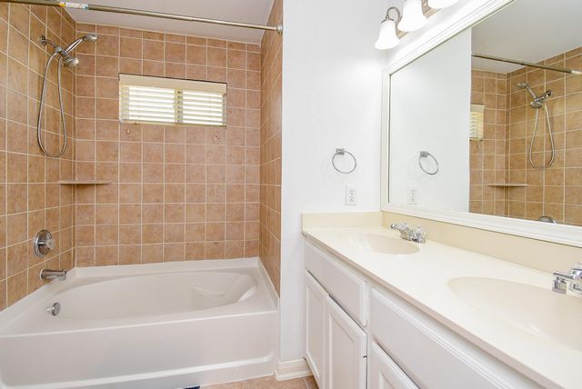 2202 Naomi Street 3, Houston, TX 77054