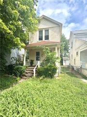 215 Heaton Avenue, Dayton, OH 45410