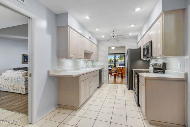 1101 S 70TH Street, Mesa, AZ 85208