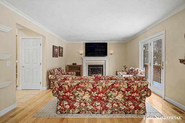 7515 Las Palmas Drive NE, Rockford, MI 49341