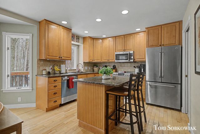 7515 Las Palmas Drive NE, Rockford, MI 49341