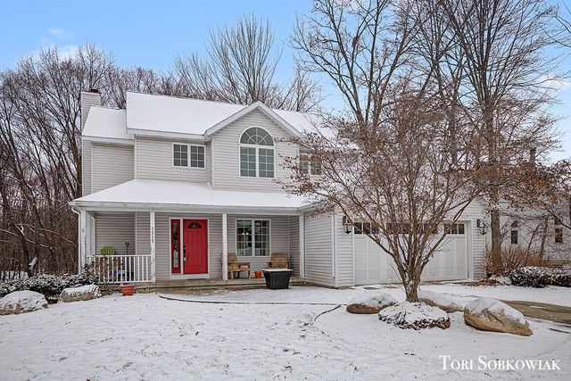 7515 Las Palmas Drive NE, Rockford, MI 49341