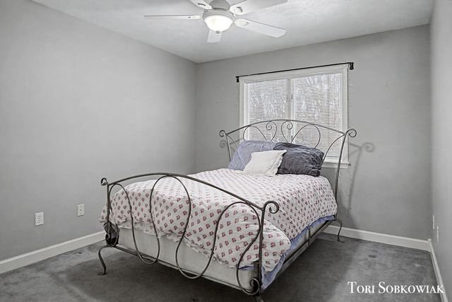 7515 Las Palmas Drive NE, Rockford, MI 49341