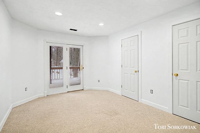 7515 Las Palmas Drive NE, Rockford, MI 49341