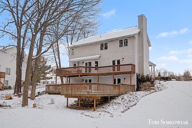 7515 Las Palmas Drive NE, Rockford, MI 49341