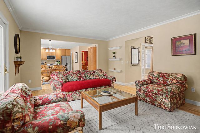 7515 Las Palmas Drive NE, Rockford, MI 49341