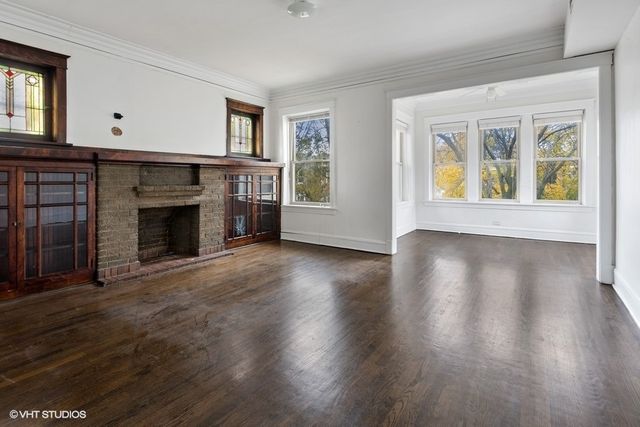 3028 W EASTWOOD Avenue, Chicago, IL 60625