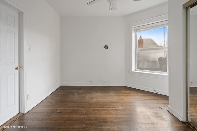 3028 W EASTWOOD Avenue, Chicago, IL 60625