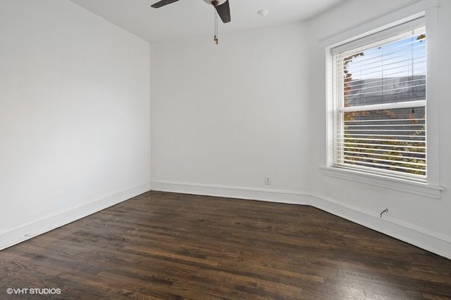 3028 W EASTWOOD Avenue, Chicago, IL 60625