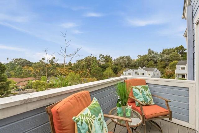 2807 Valley Vista Way, Oceanside, CA 92054