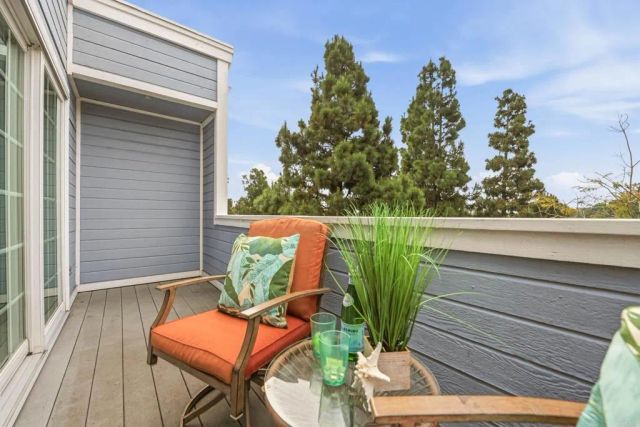 2807 Valley Vista Way, Oceanside, CA 92054