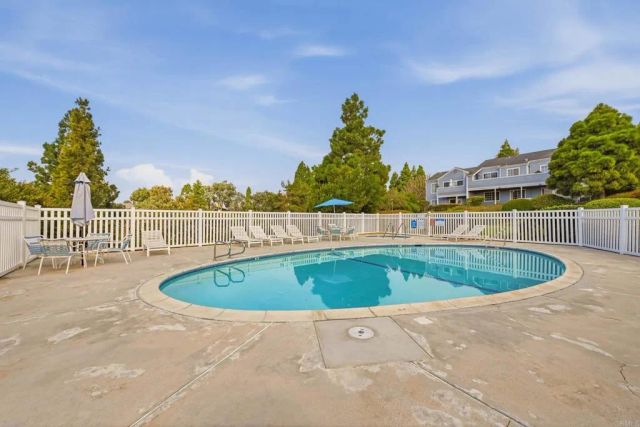 2807 Valley Vista Way, Oceanside, CA 92054