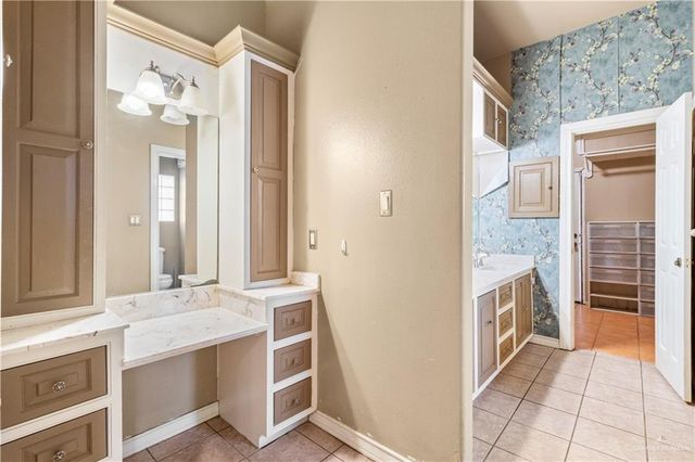 2107 S Victoria Road, Donna, TX 78537