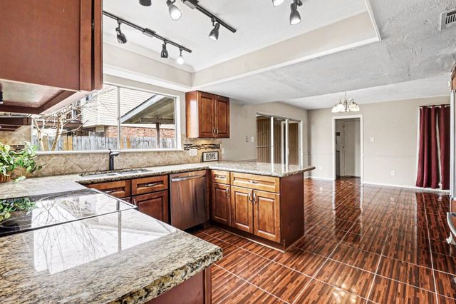 16630 Lonesome Quail Drive, Houston, TX 77489