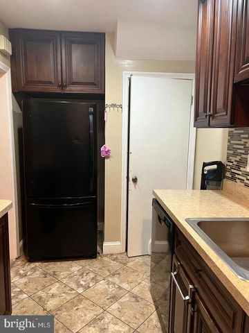 2147 FIRETHORN, Baltimore, MD 21220