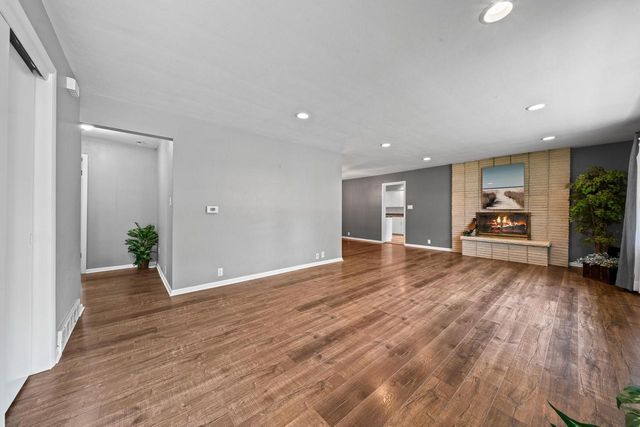 417 W Geneva STREET, Elkhorn, WI 53121