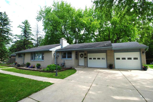417 W Geneva STREET, Elkhorn, WI 53121