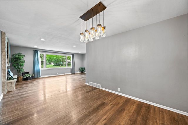417 W Geneva STREET, Elkhorn, WI 53121