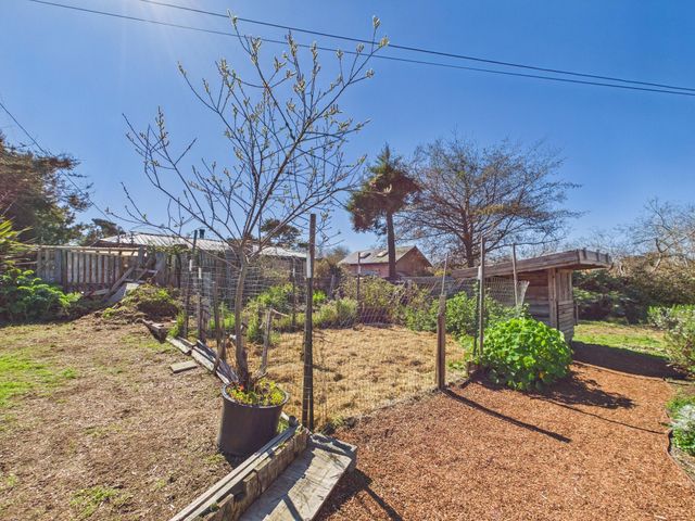 1741 Victor Boulevard, Manila, CA 95521