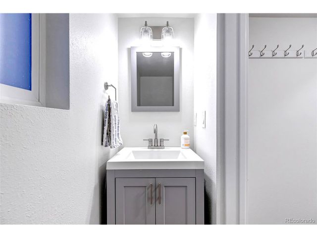 10814 Linda Vista Dr, Lakewood, CO 80215