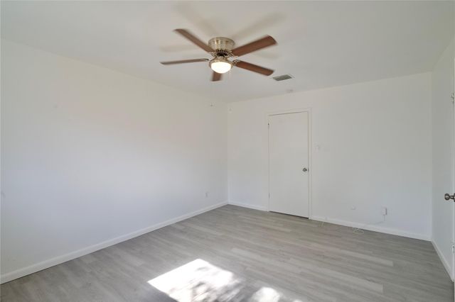 6219 Darlinghurst Drive, Houston, TX 77085