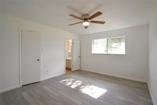 6219 Darlinghurst Drive, Houston, TX 77085