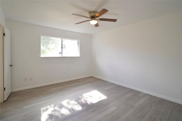 6219 Darlinghurst Drive, Houston, TX 77085