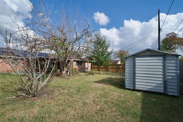 6219 Darlinghurst Drive, Houston, TX 77085