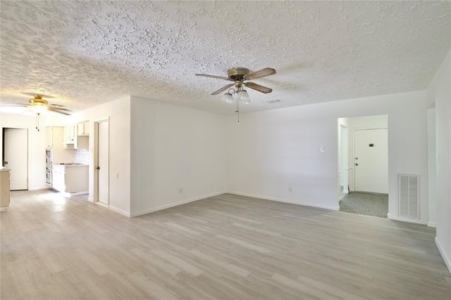 6219 Darlinghurst Drive, Houston, TX 77085