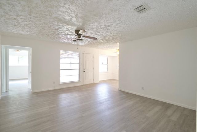 6219 Darlinghurst Drive, Houston, TX 77085