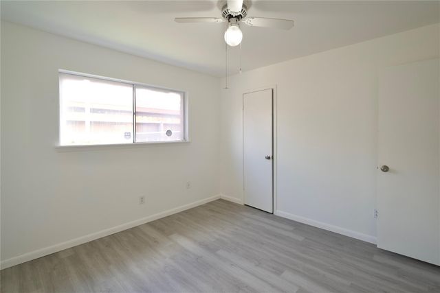 6219 Darlinghurst Drive, Houston, TX 77085