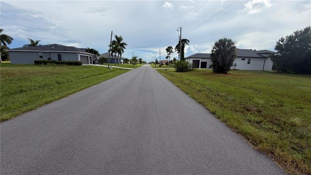 176 W PINE VALLEY LANE, Rotonda West, FL 33947