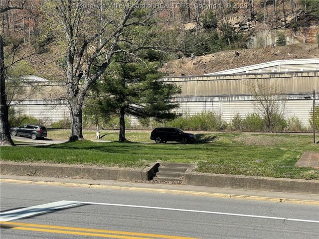 2402 Washington Street E, Charleston, WV 25311