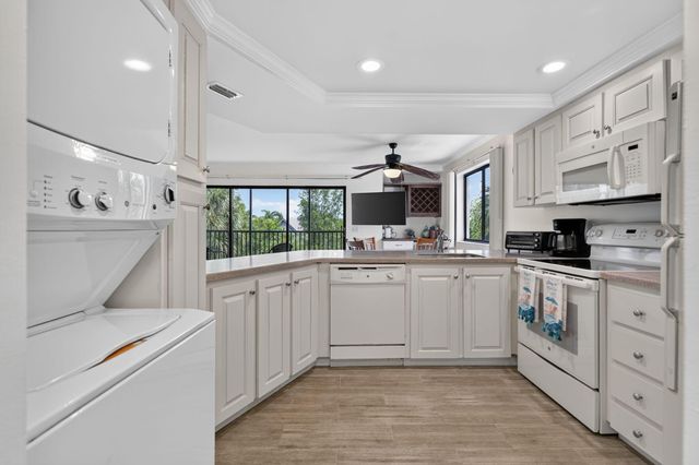 1605 S US HIGHWAY 1 F306, Jupiter, FL 33477