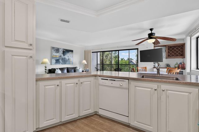 1605 S US HIGHWAY 1 F306, Jupiter, FL 33477