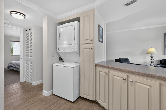 1605 S US HIGHWAY 1 F306, Jupiter, FL 33477