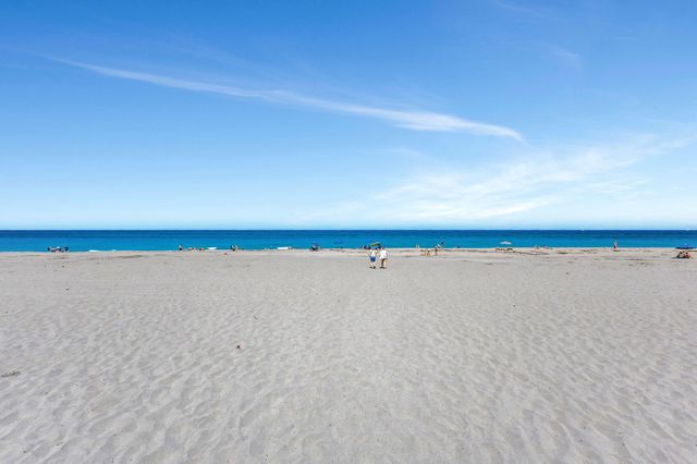1605 S US HIGHWAY 1 F306, Jupiter, FL 33477
