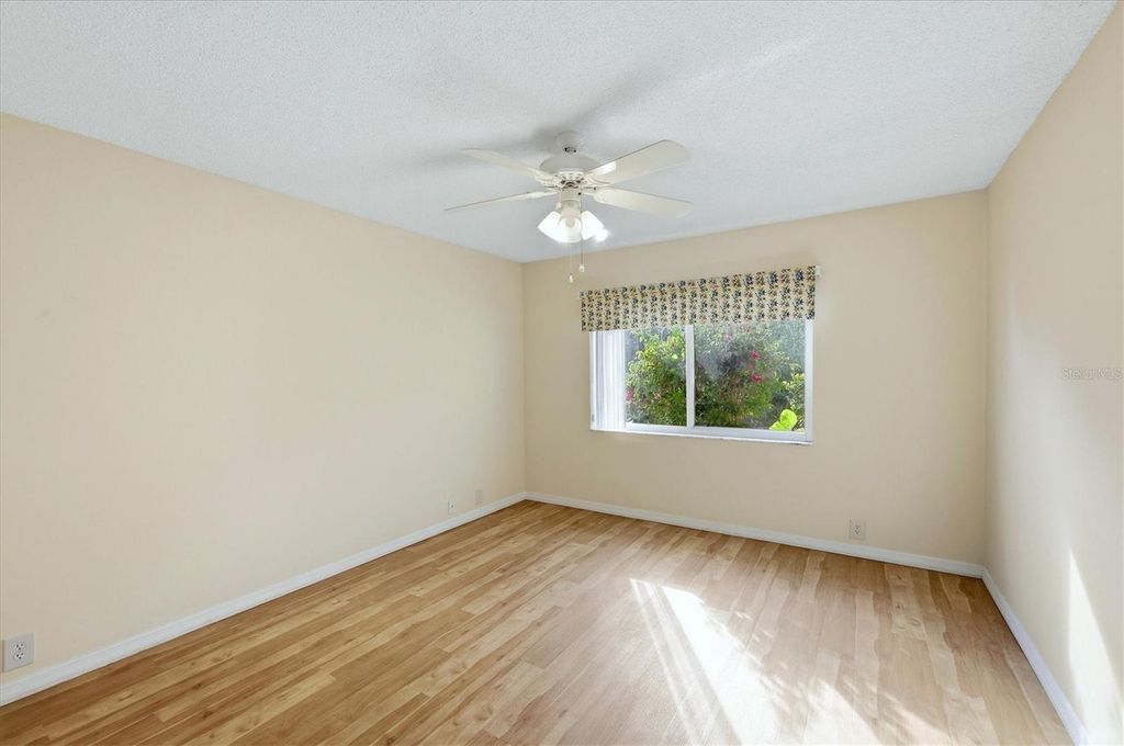 Image 22 of property listing at 1041 BECKLEY CIRCLE, Venice, FL 34292