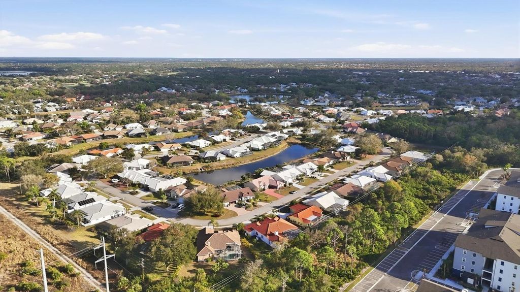 Image 40 of property listing at 1041 BECKLEY CIRCLE, Venice, FL 34292