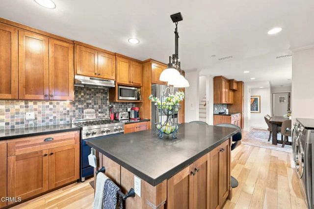 11358 Creek Road, Ojai, CA 93023