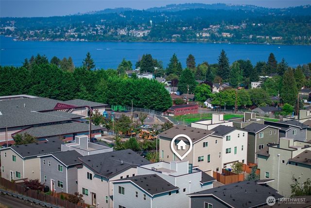 11821 82nd Place S, Seattle, WA 98178